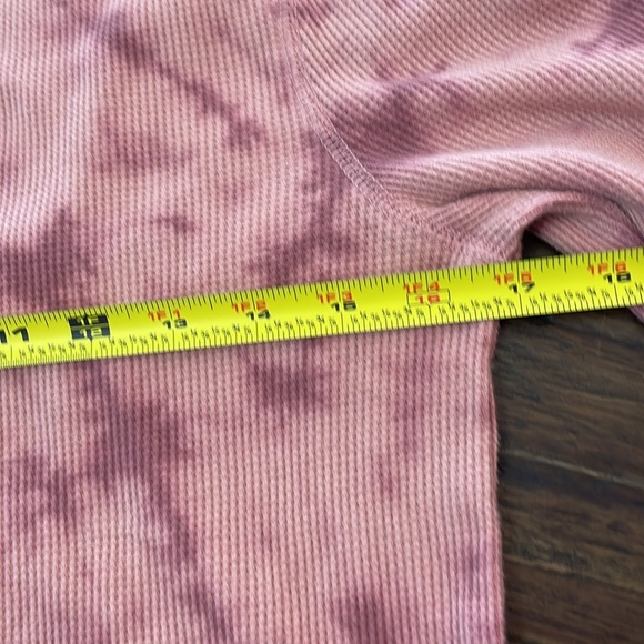 Gap top size Small Tall - Picture 4 of 7